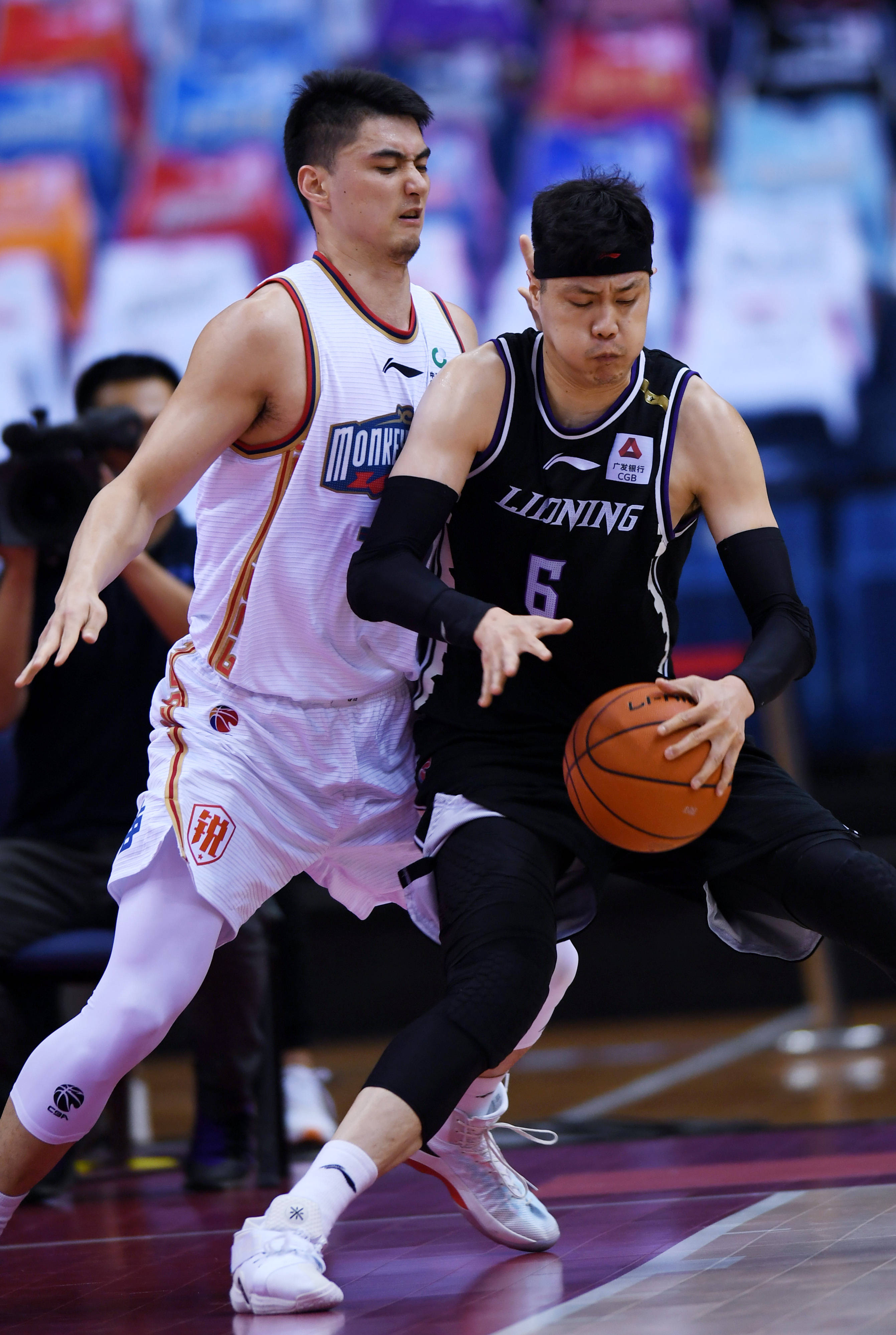 下都具备上 下都具备上